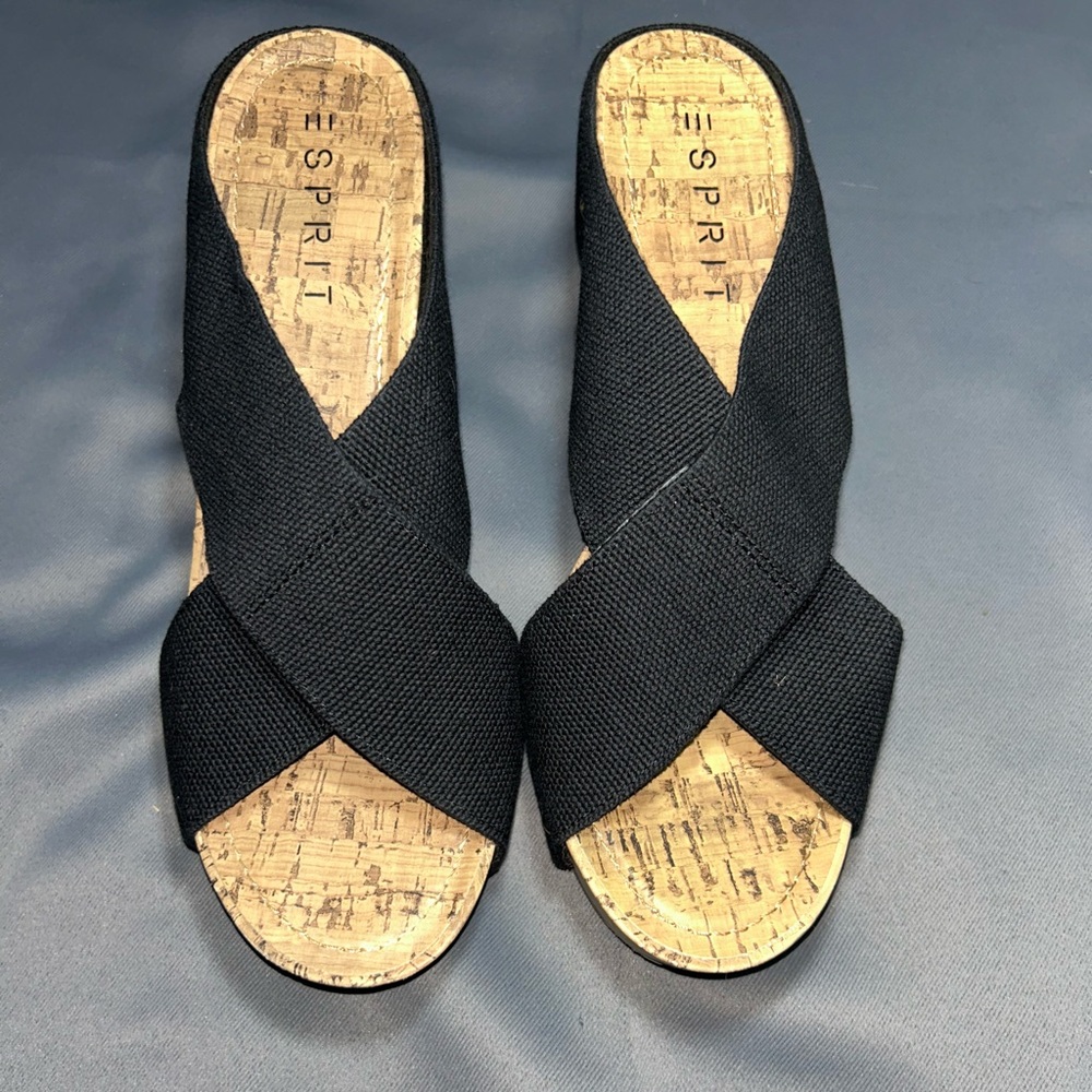 Easy spirit black heels